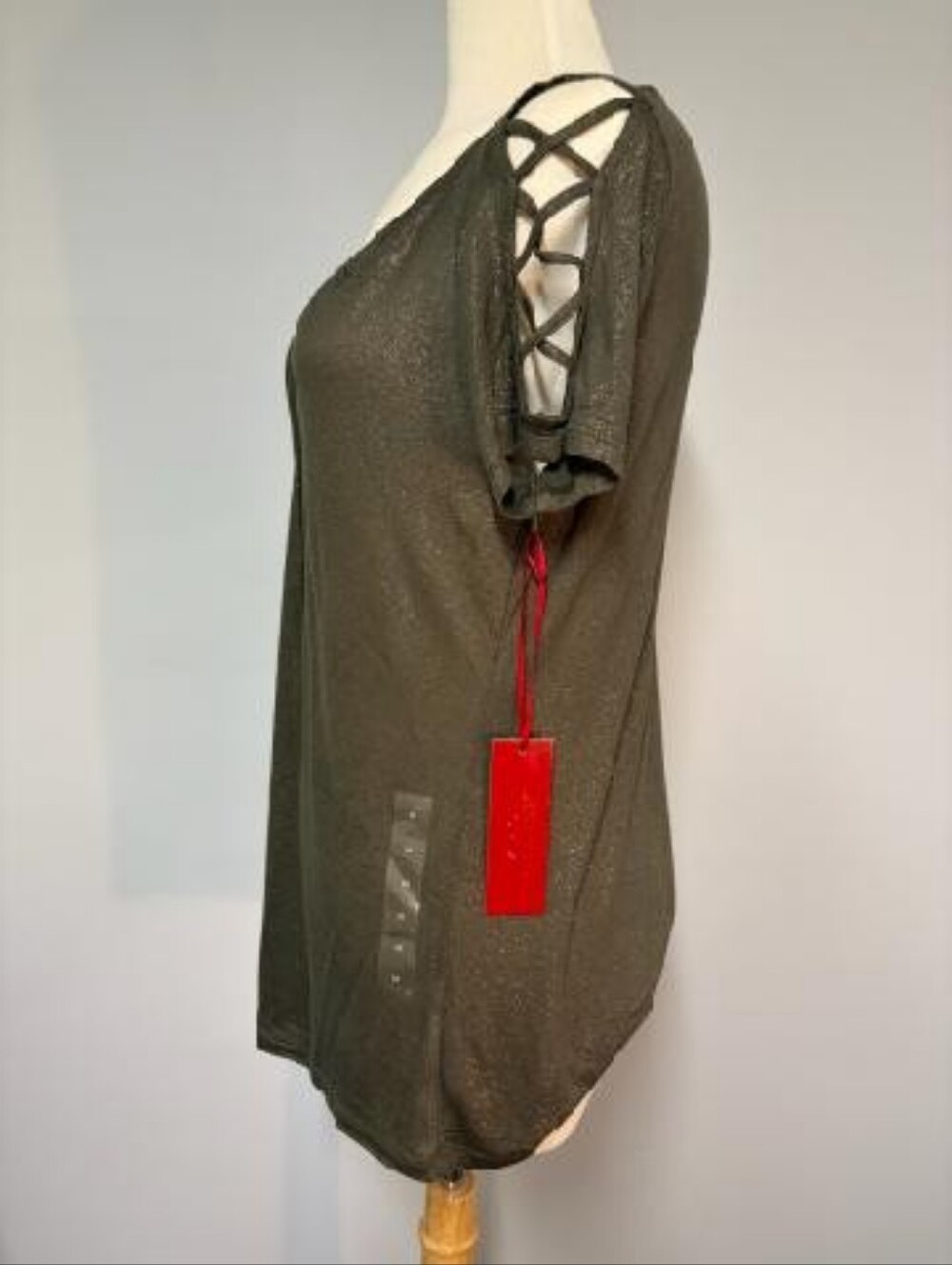 NWT Olive Cold-Shoulder Crisscross Short Sleeve Top